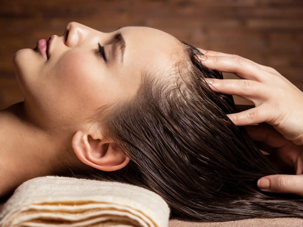 tempo ideal massagem couro cabeludo