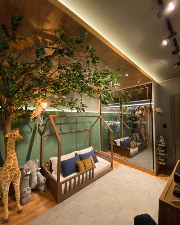 quarto de bebê com animais
