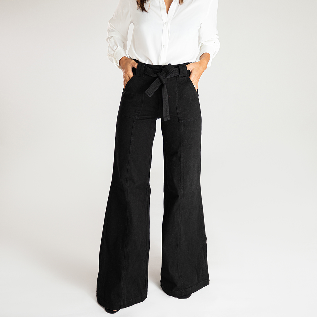 calça pantalona e camisa