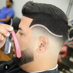 desenho na sobrancelha