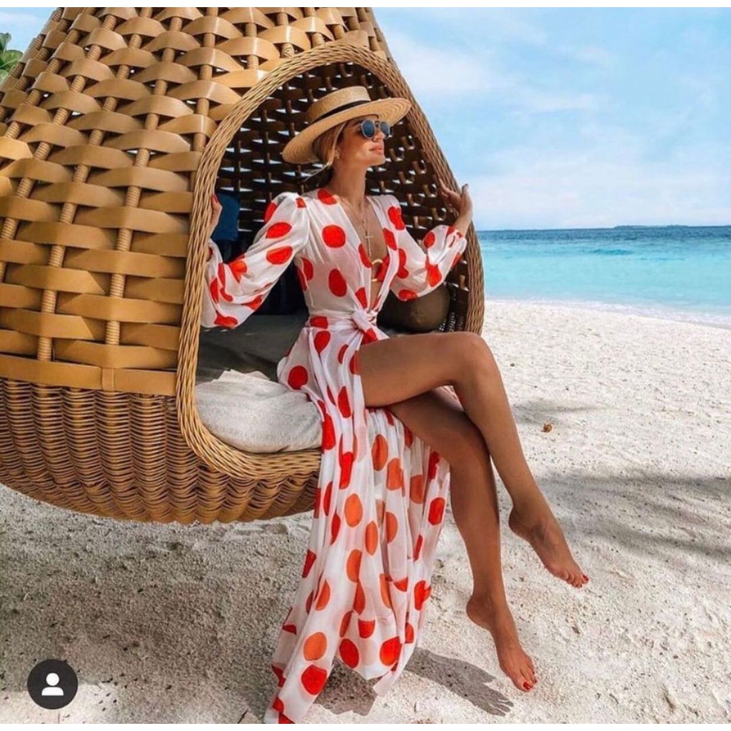 roupas de praia fluidas e longas