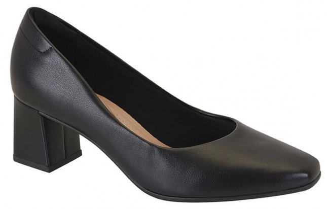 scarpin bico fino salto bloco