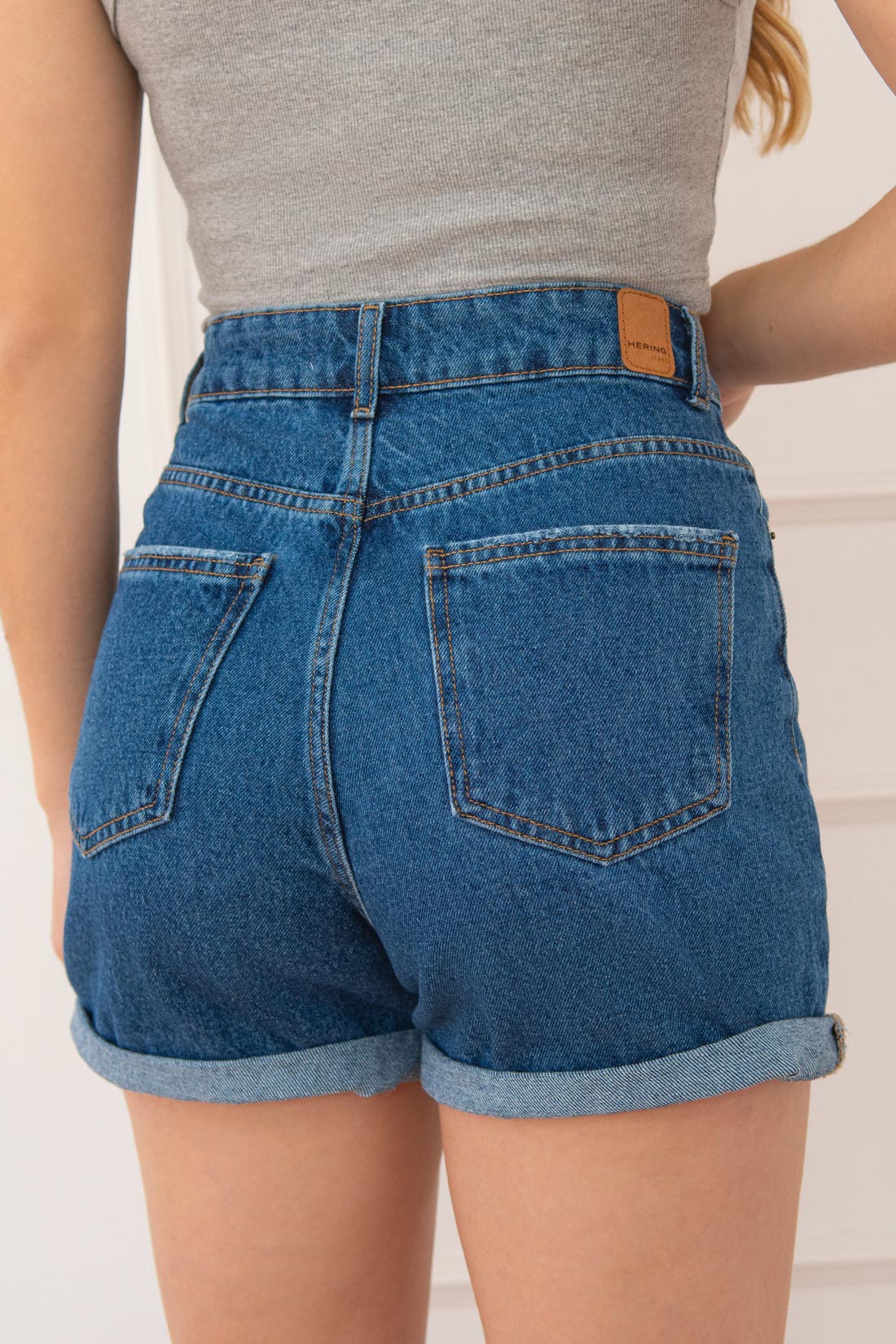 shorts jeans Hering cintura alta
