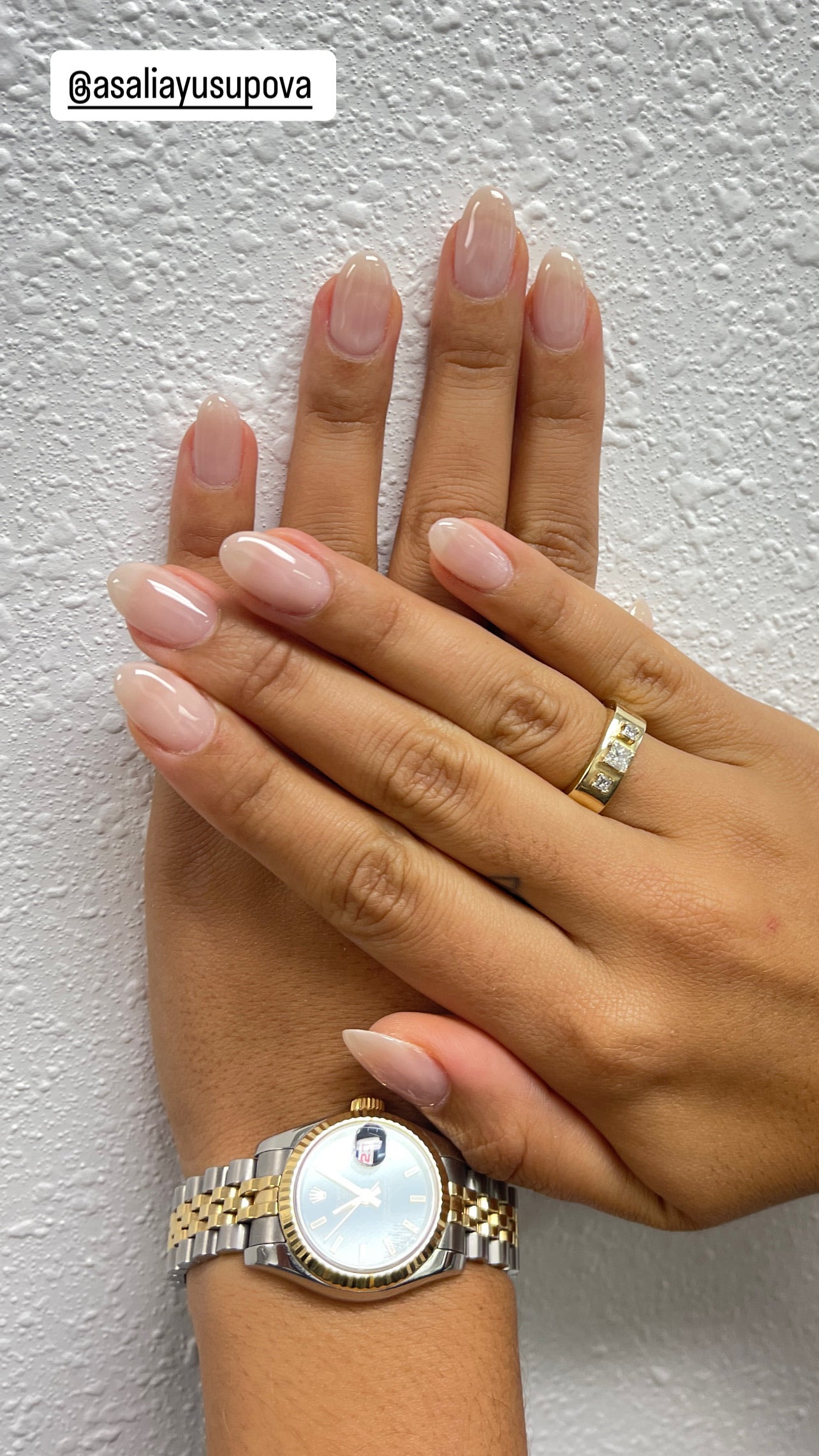 unhas clean girl