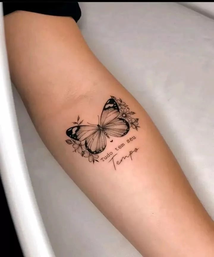 tatuagem feminina delicada