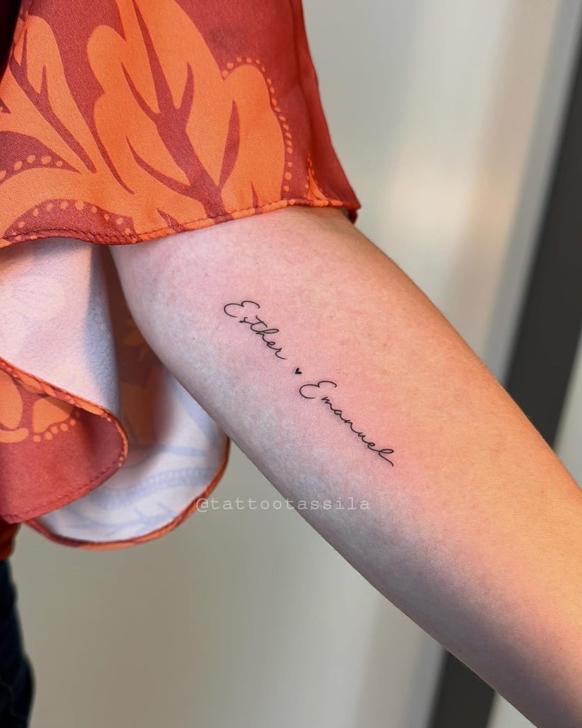 tatuagem com nome de filho nas costelas