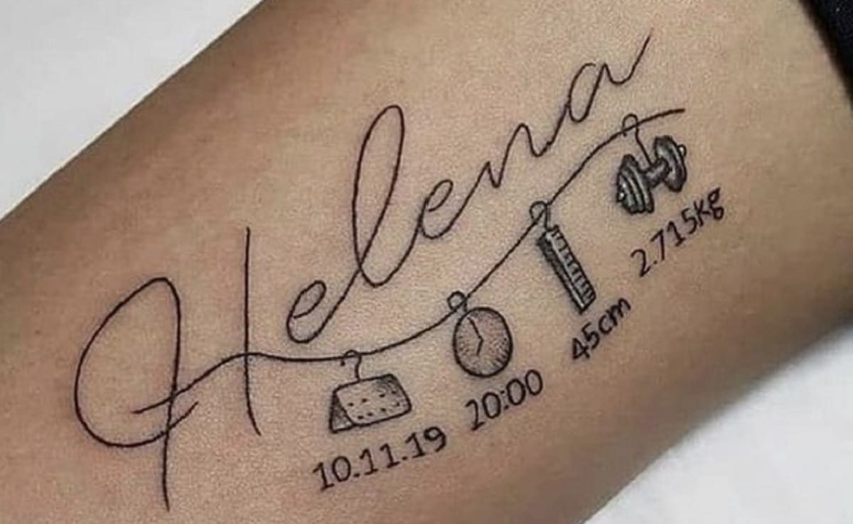 tatuagem data nascimento delicada