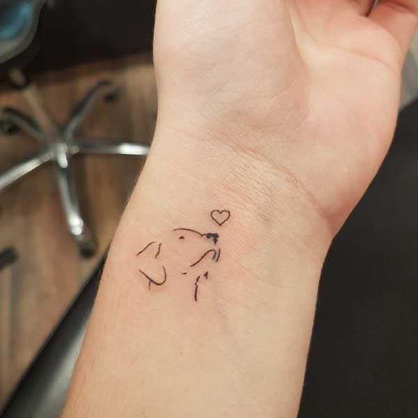 tatuagem minimalista animal