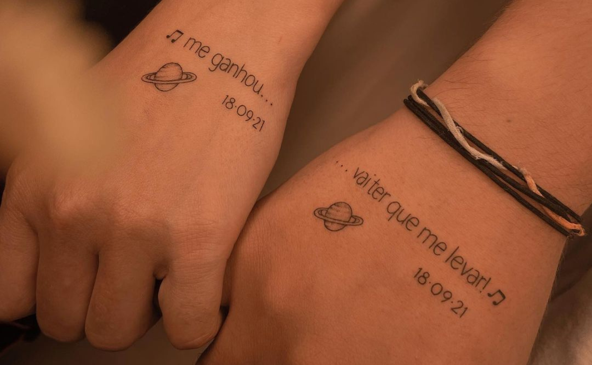 tatuagem de casal moderna