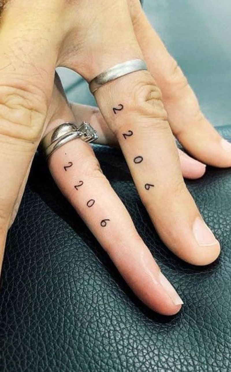 tatuagem de casal moderna