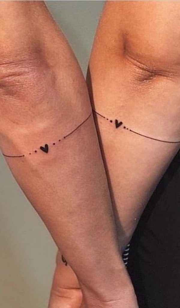 tatuagem de casal pequena
