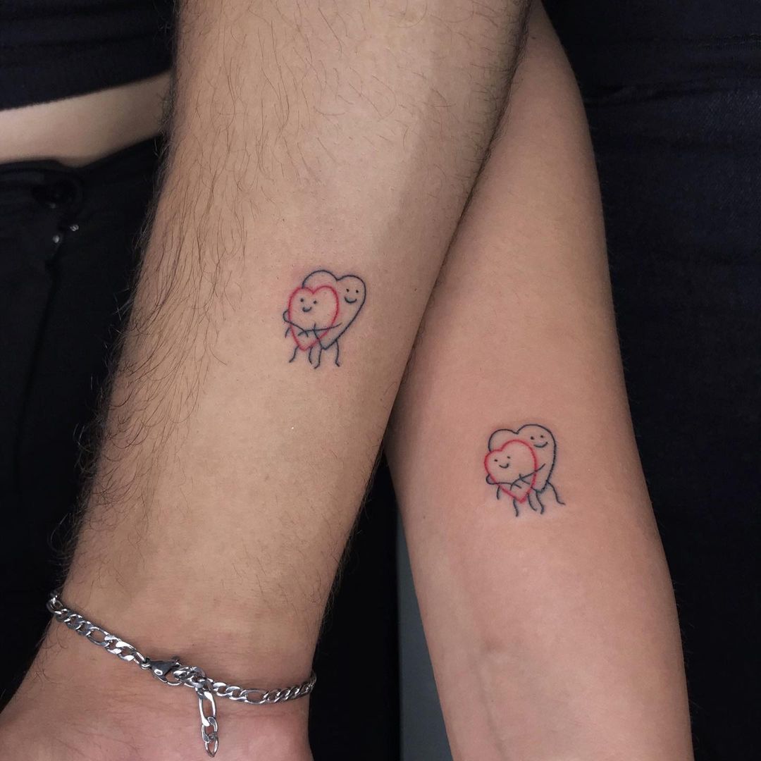 tatuagem de casal com data
