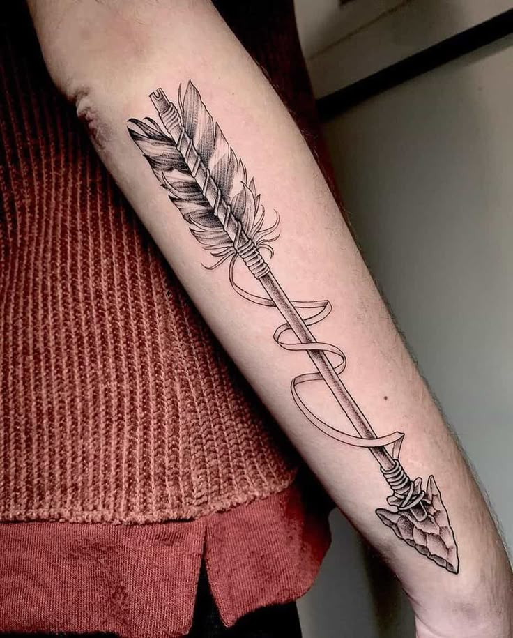 tatuagem flecha delicada