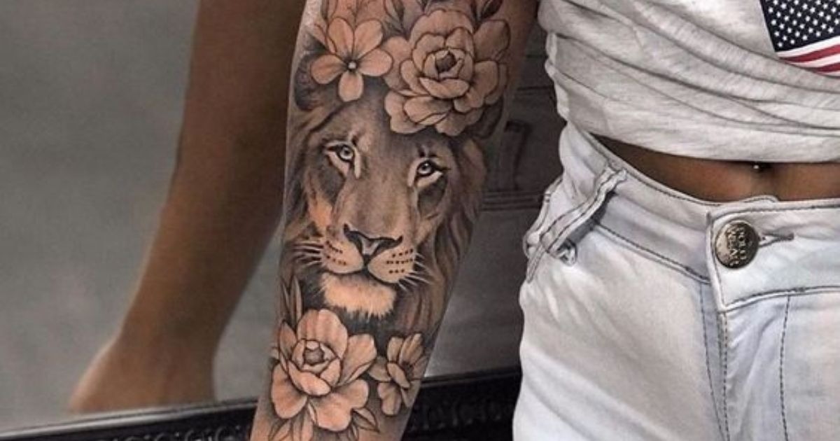 tatuagem leão antebraço feminino