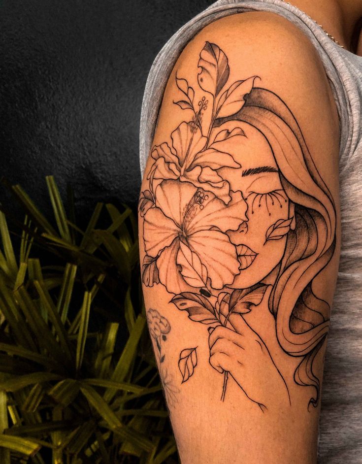 tatuagem delicada feminina