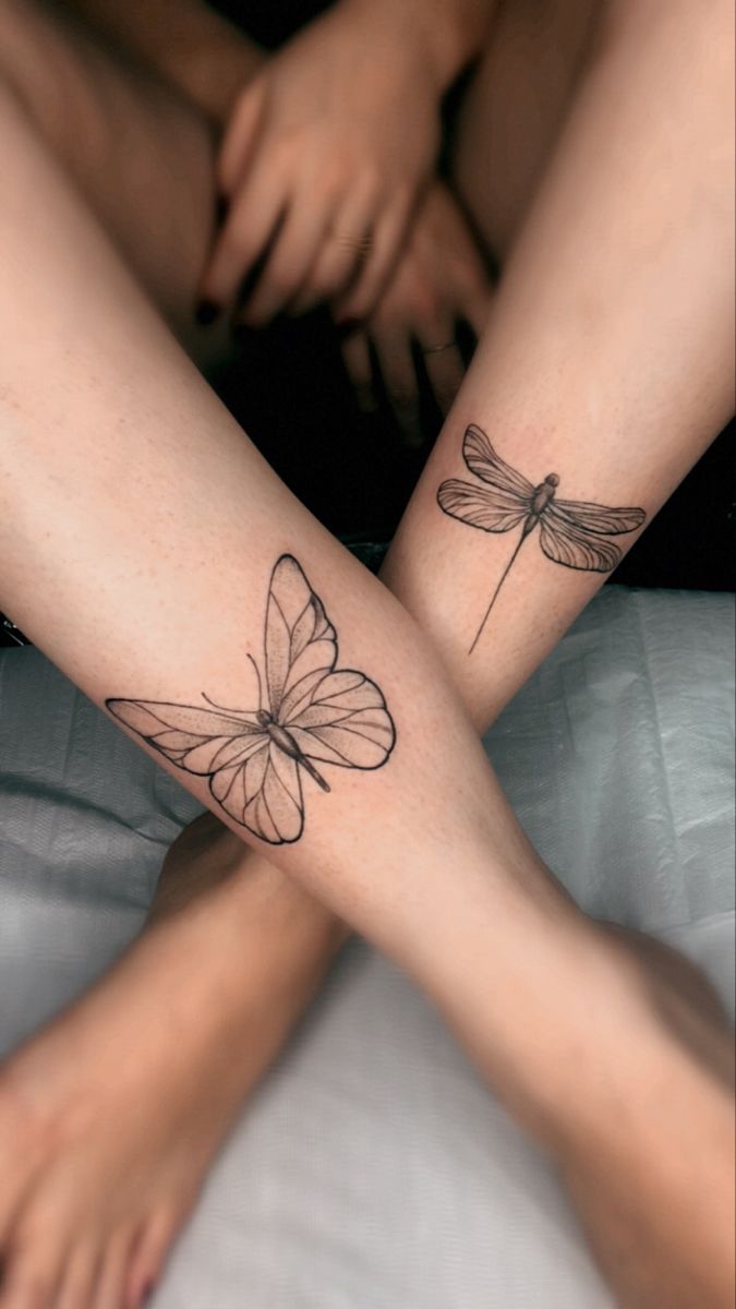 tattoo de flor e borboleta