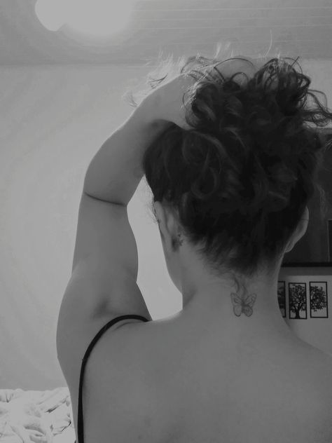 tatuagem de costas feminina
