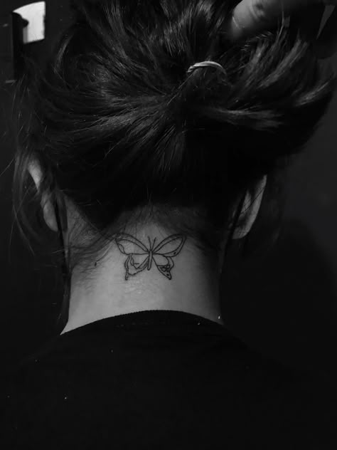 tatuagem de costas feminina