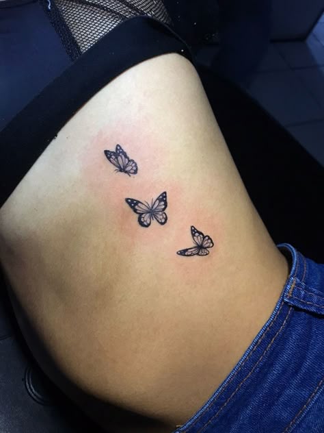 tatuagem de costas feminina