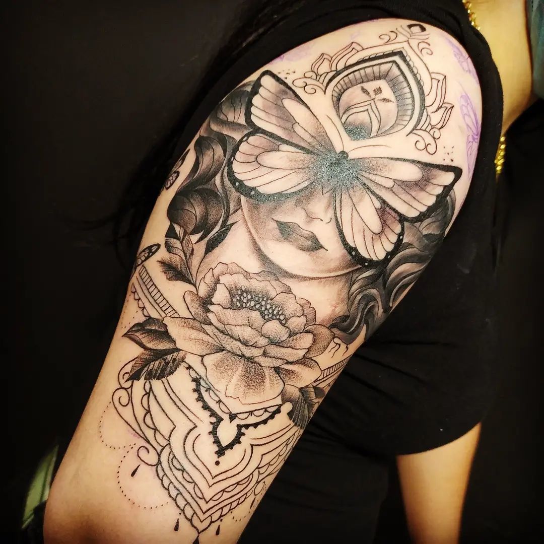 tatuagens femininas braço força