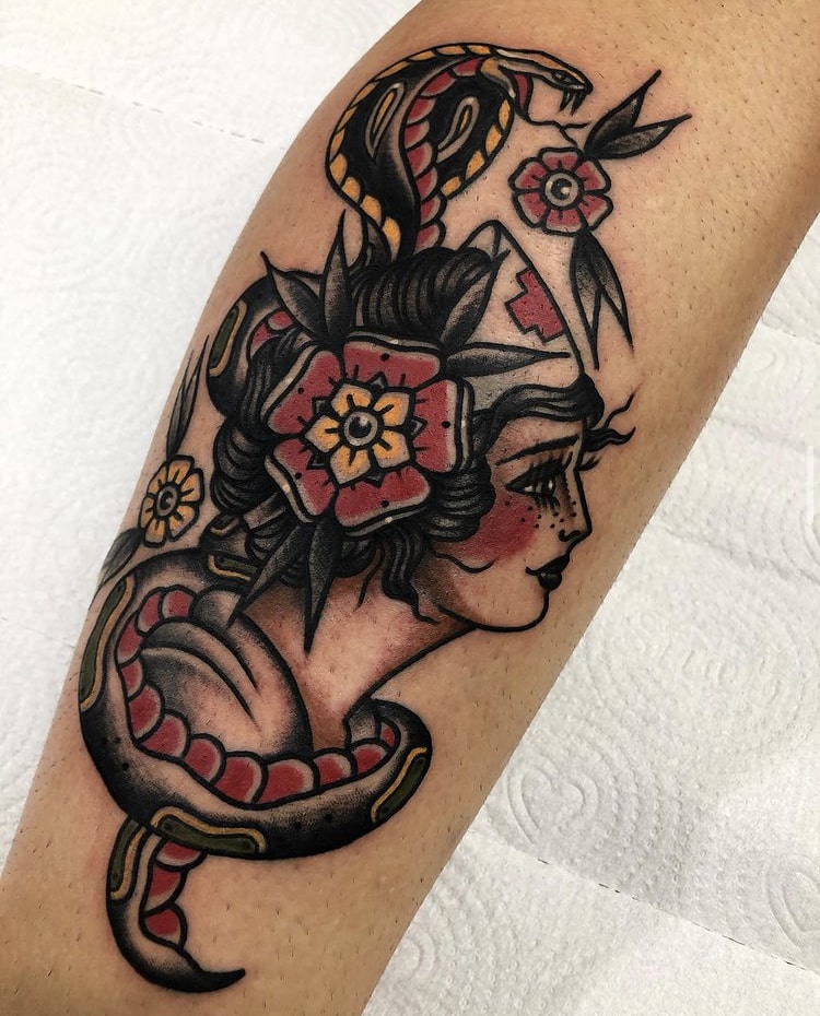 tatuagem fineline profissional