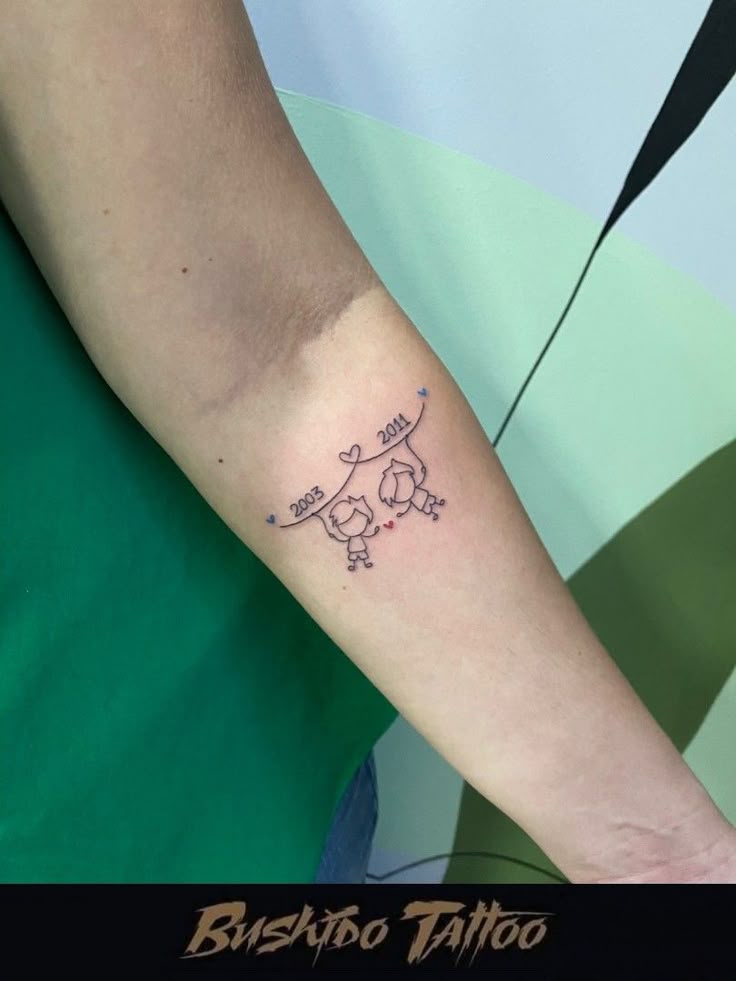 tatuagem de família minimalista