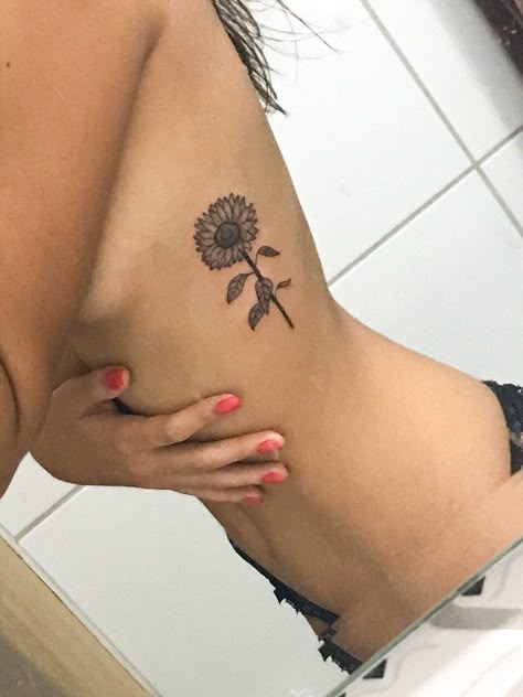 tatuagem de girassol feminina