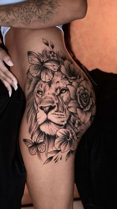 tatuagem de leão minimalista