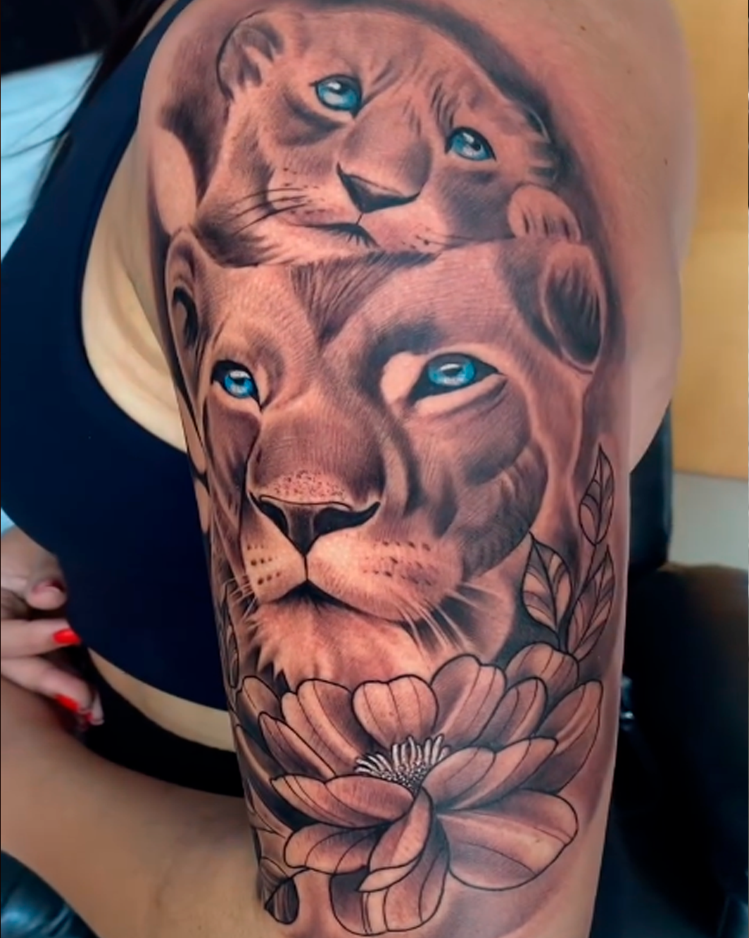 tatuagem leoa feminina