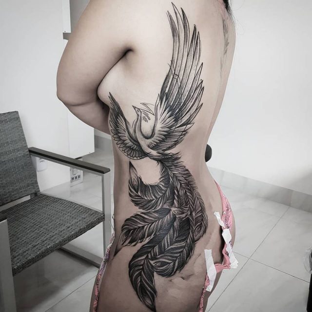 tatuagem na costela aquarela