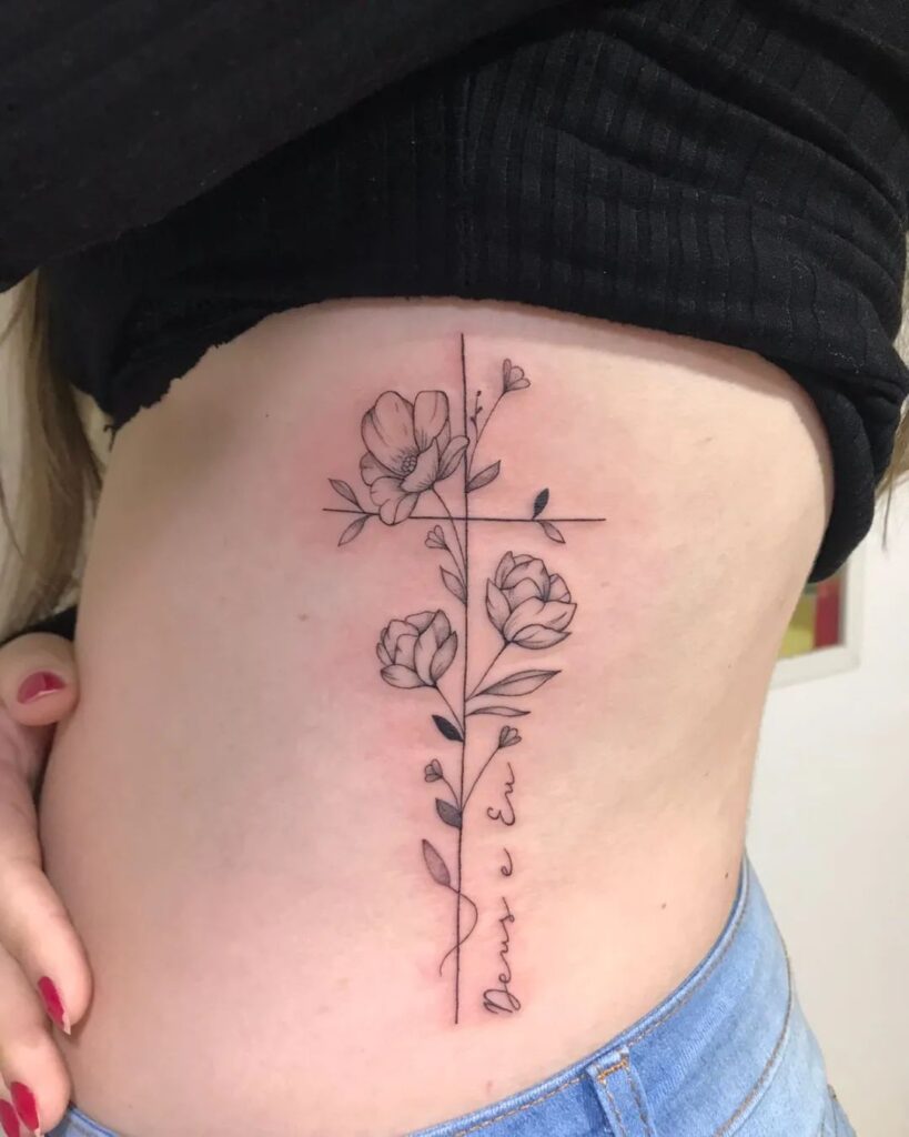 tatuagem na costela borboleta