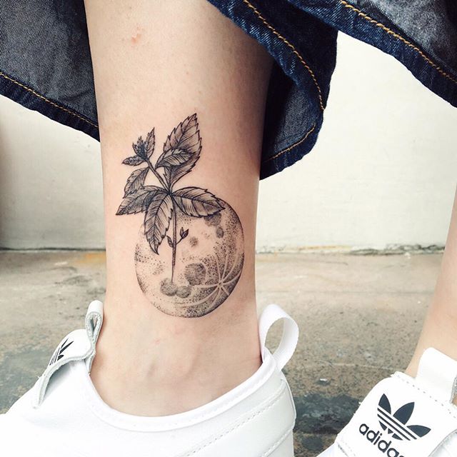 tatuagem no tornozelo para mulher