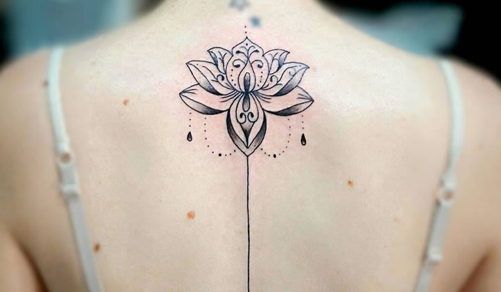 tatuagem grande nas costas