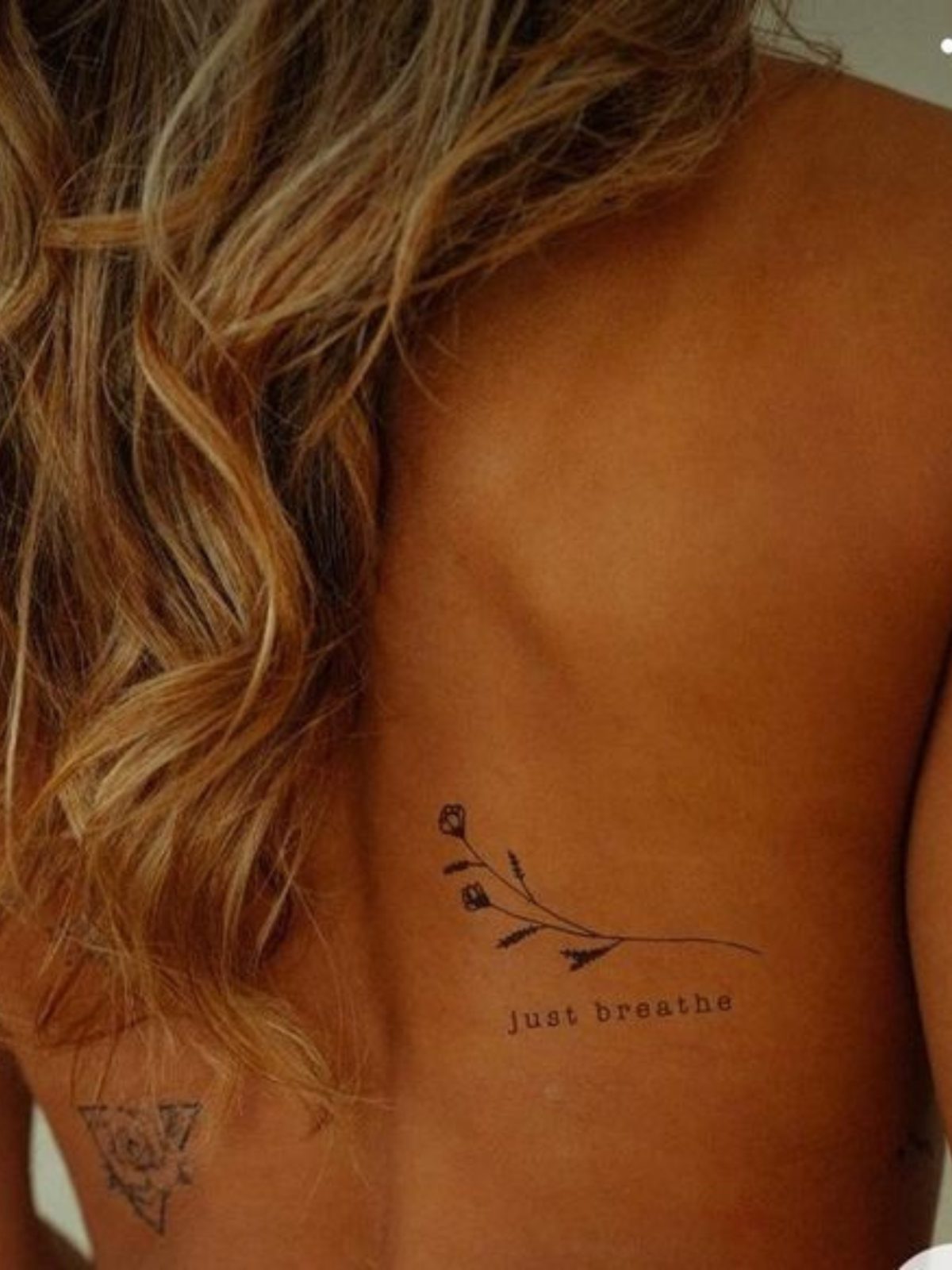 tatuagem coluna vertebral frases
