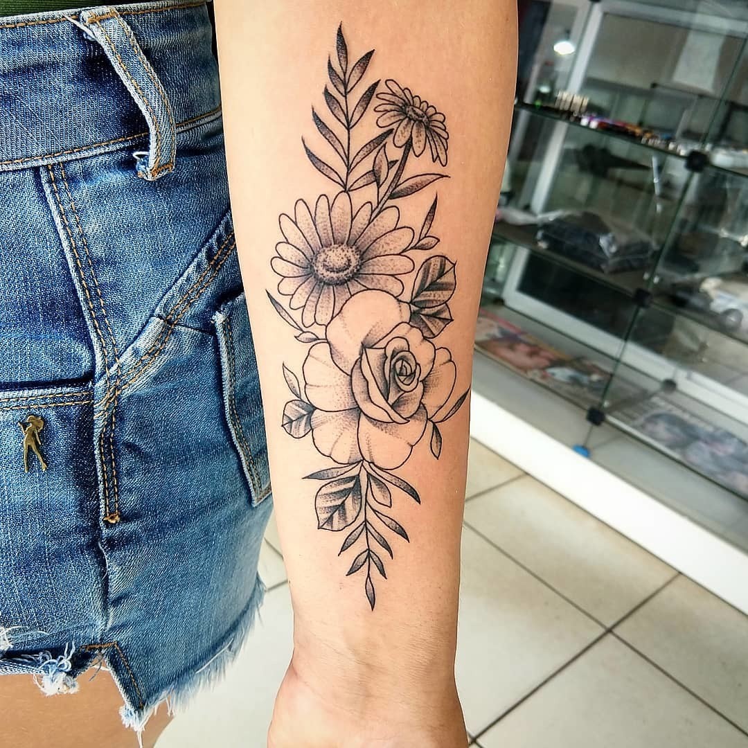 tatuagem feminina antebraço