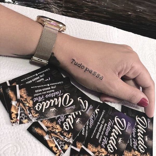 Frase tudo passa significado
