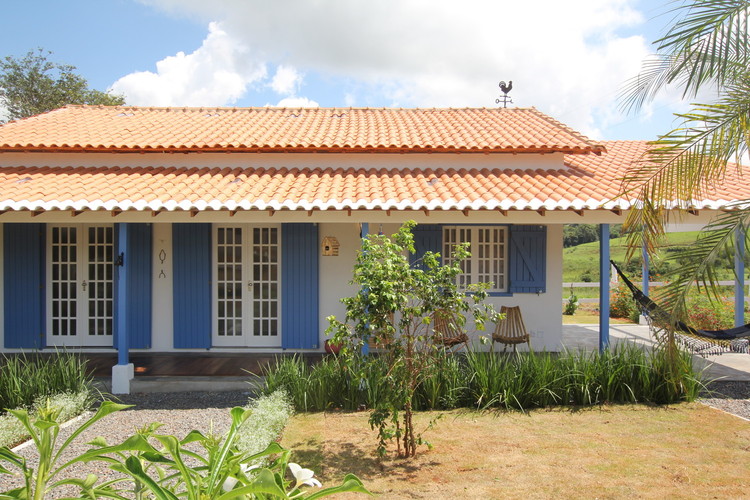 casas com telhado colonial atualizado