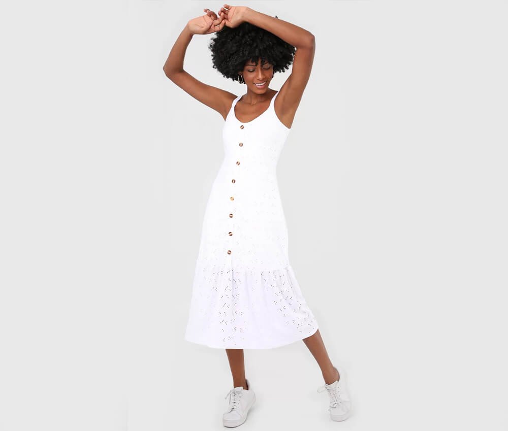 tênis branco para look dia a dia