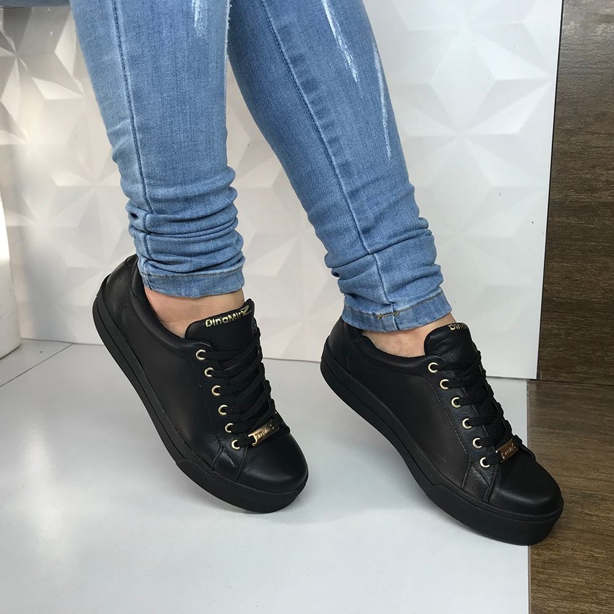 tênis preto feminino para academia