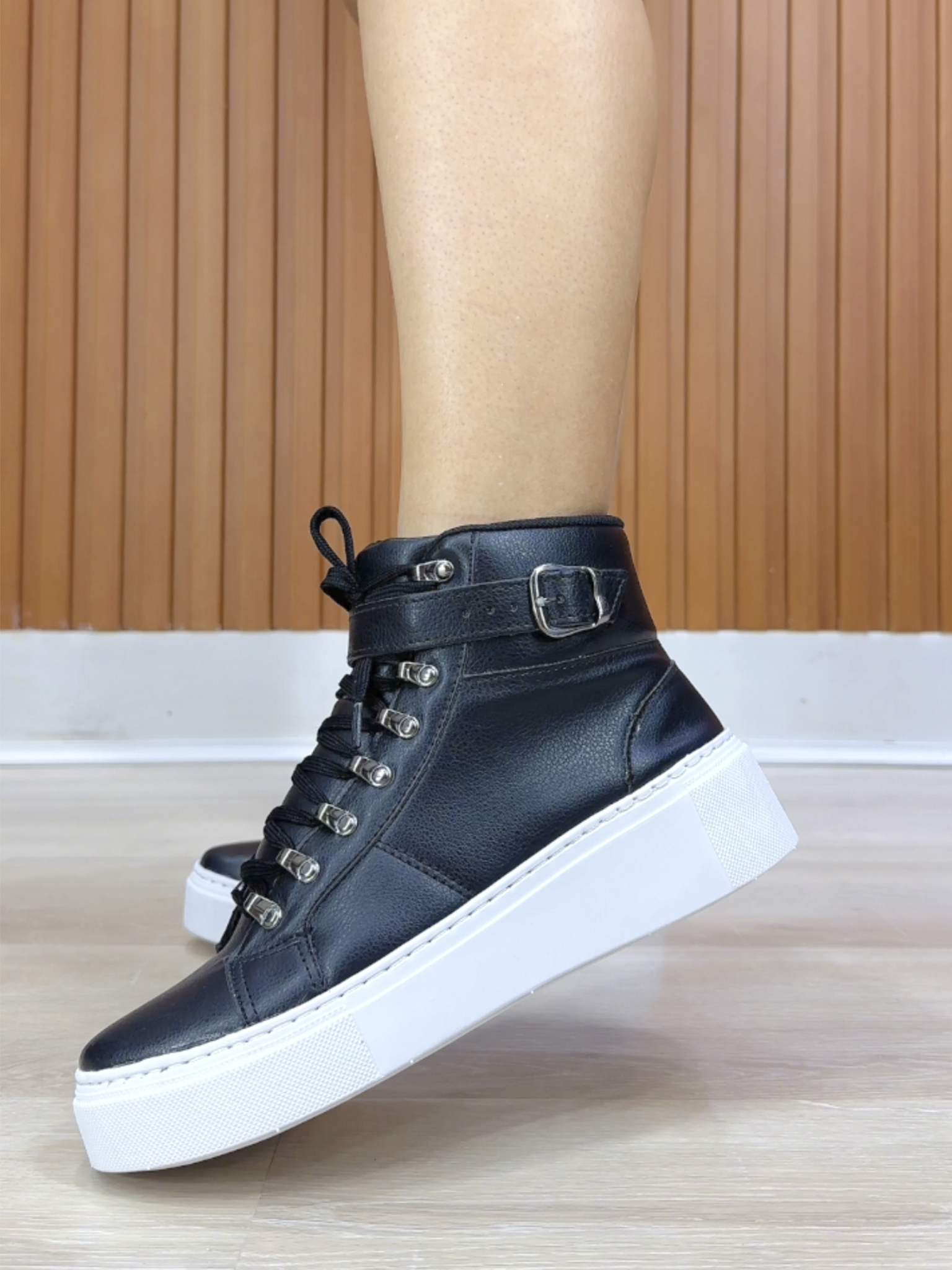 tênis preto feminino conforto