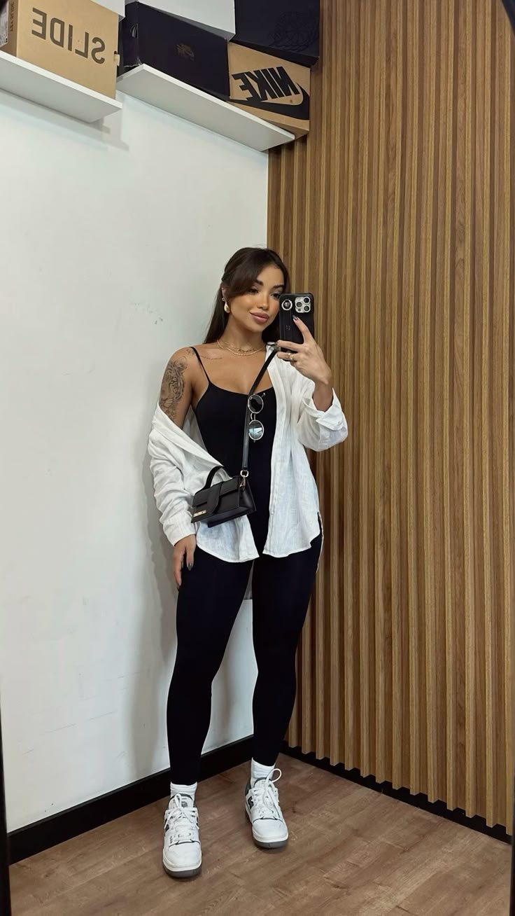 tênis preto feminino estilo