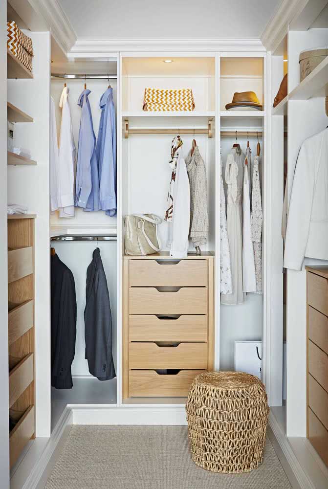 divisórias para guarda roupa casal planejado