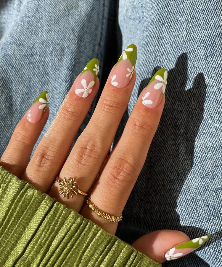 unha almond decorada