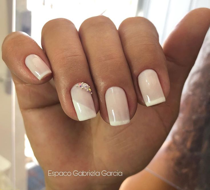 nail art glitter branco