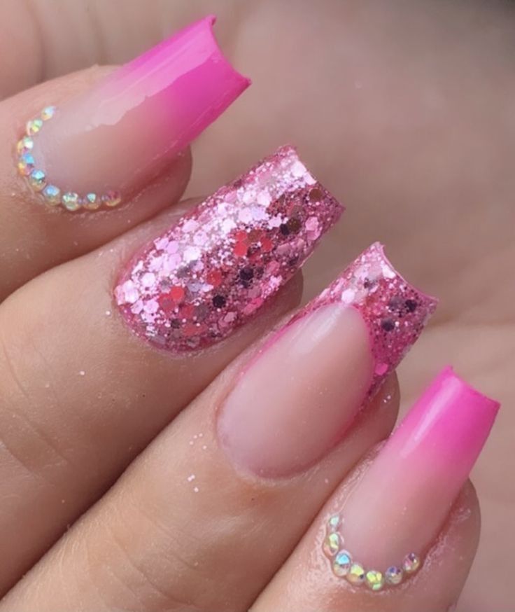 unha de gel com filha única glitter rosa