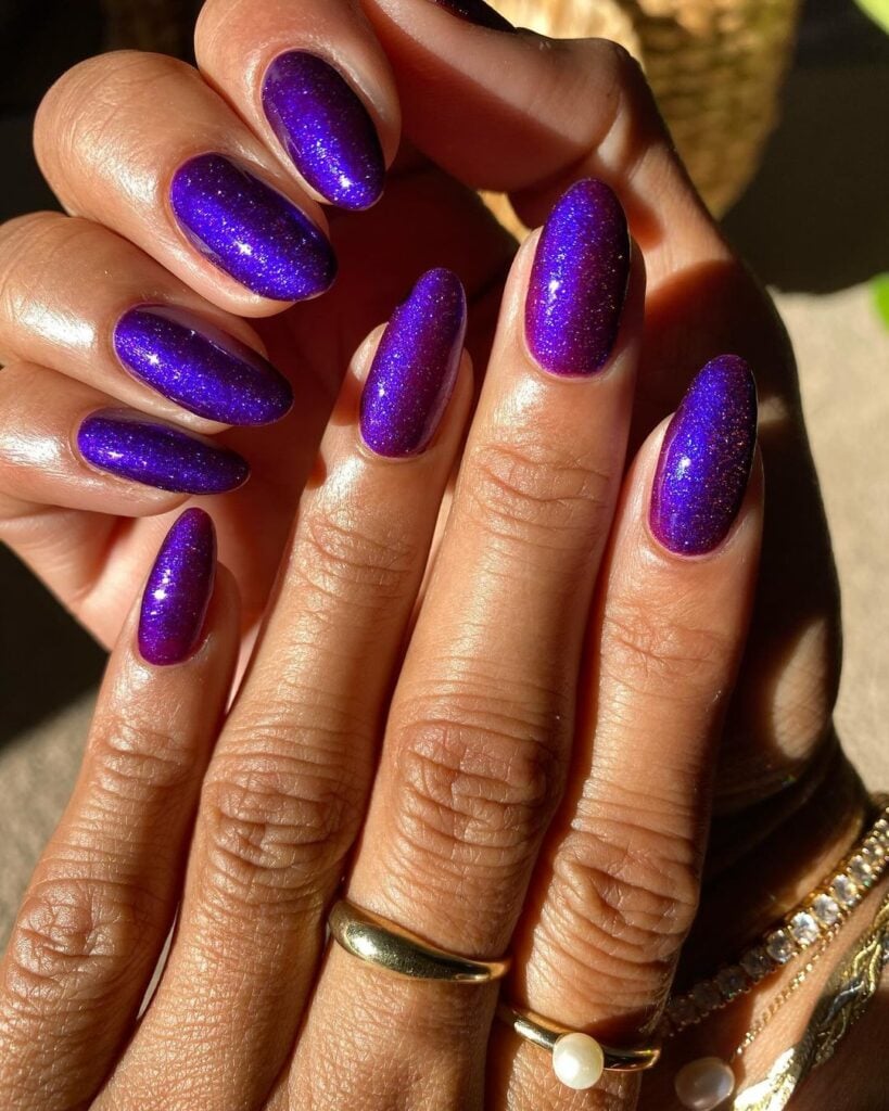 unha lilás com glitter