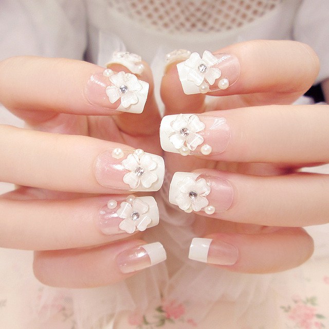 unhas de noiva elegantes