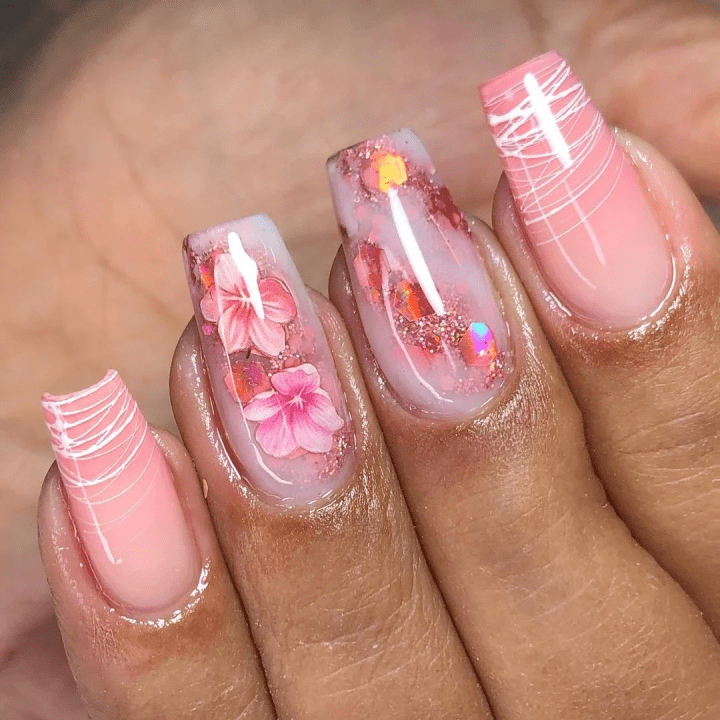 Unhas com strass