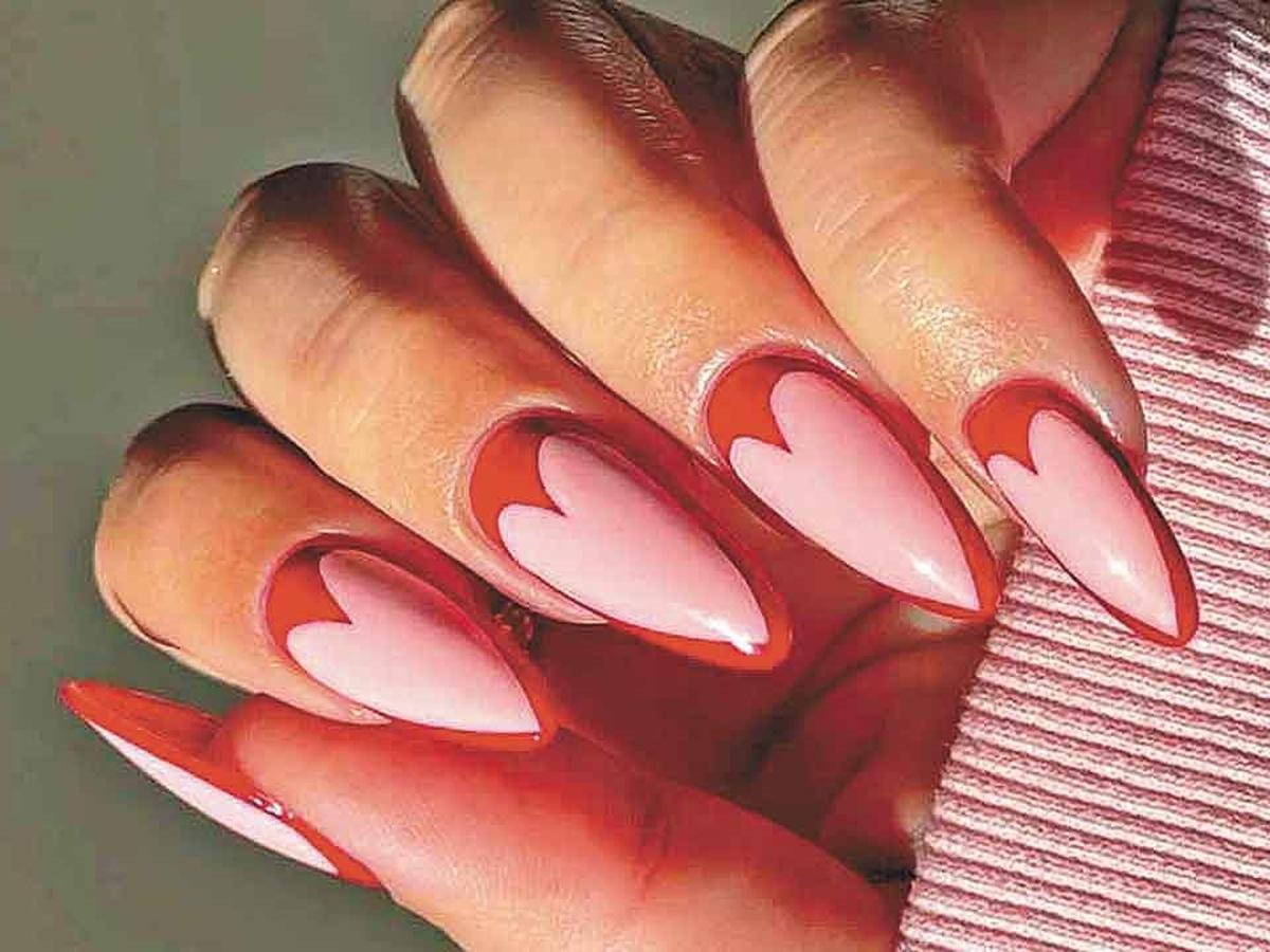 Unhas com fita