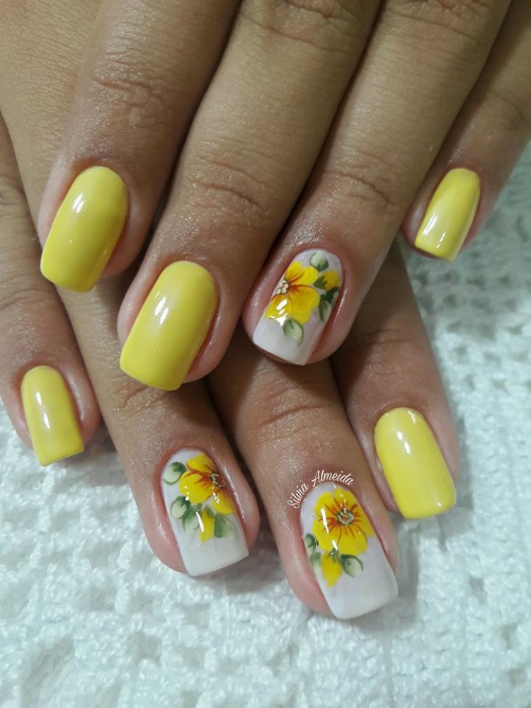 unhas butter yellow